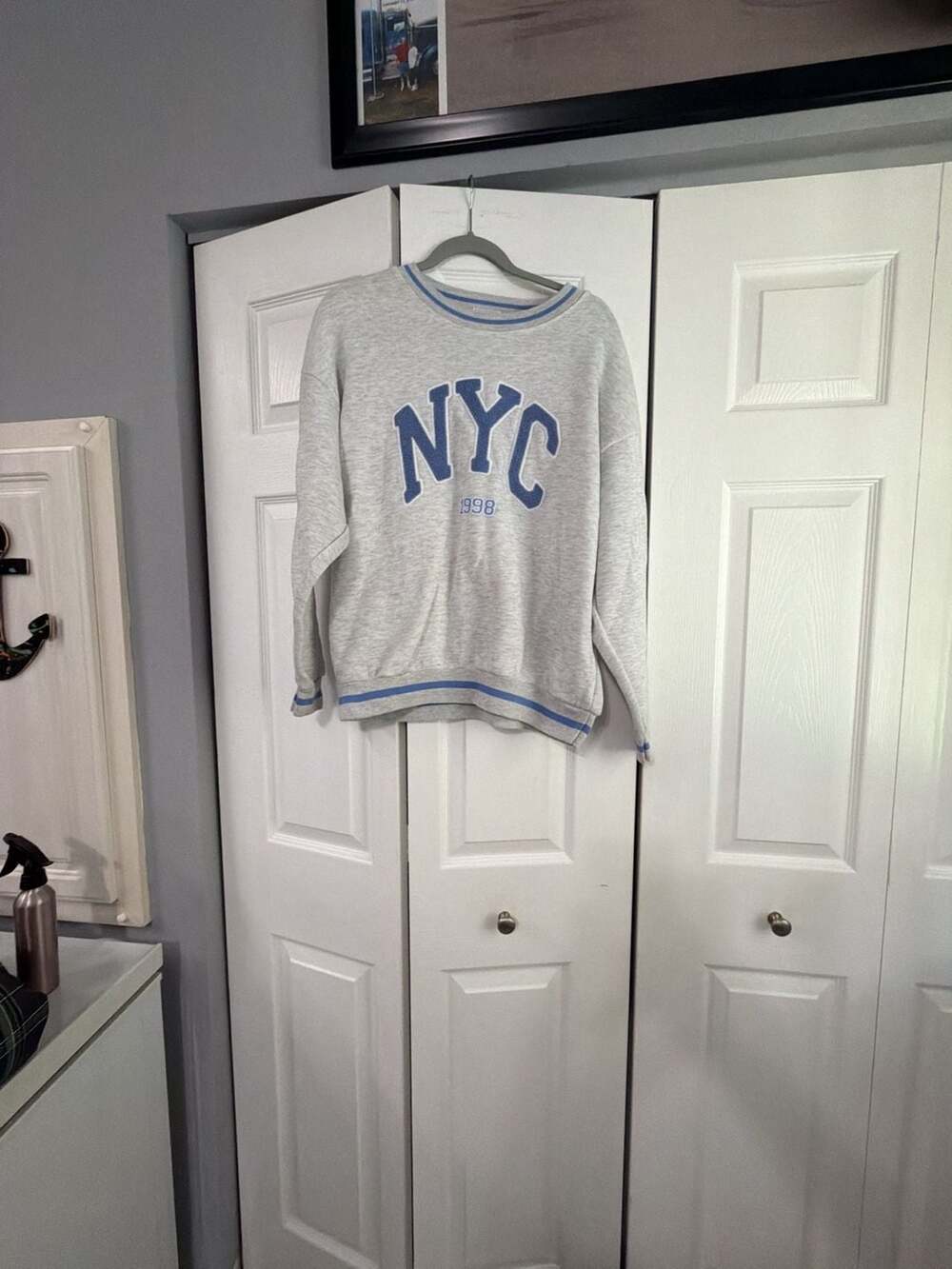 Chloe Kiss NYC 1998 Graphic Crewneck Sweatshirt